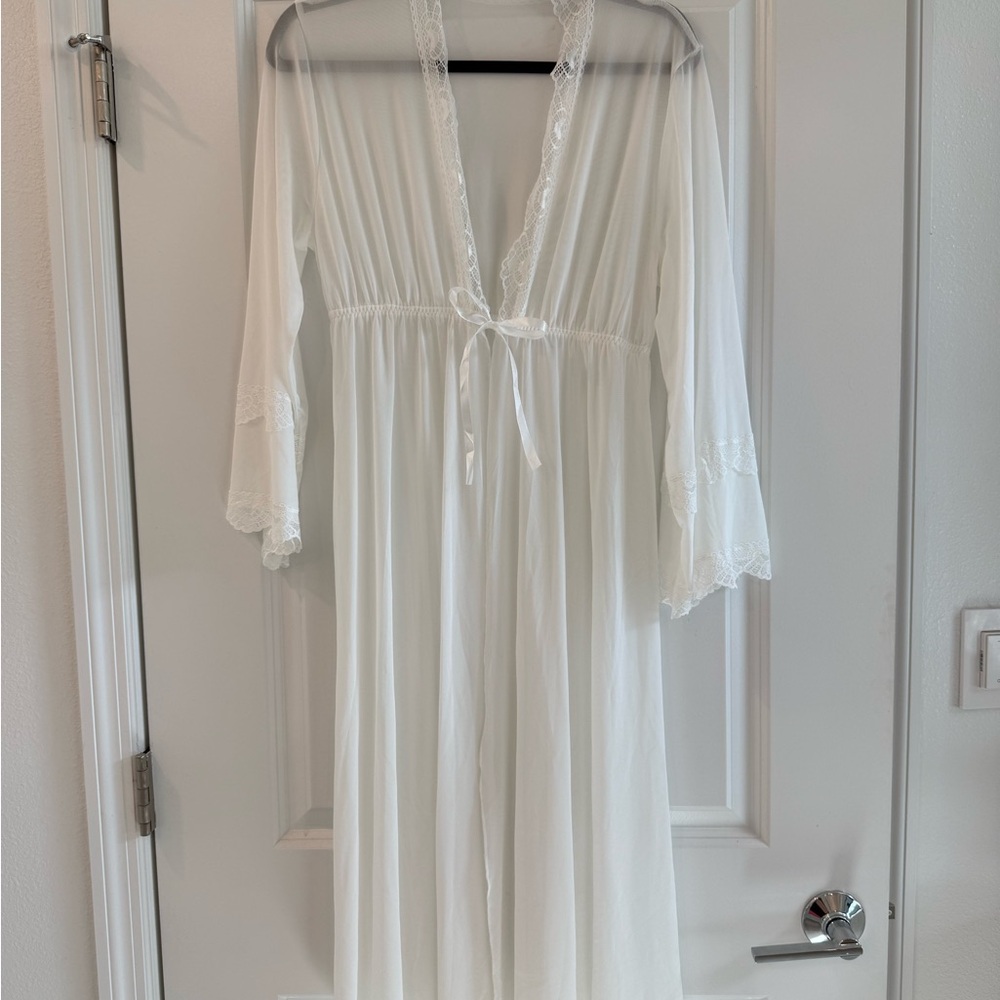 Elegant White Lace Trimmed Robe